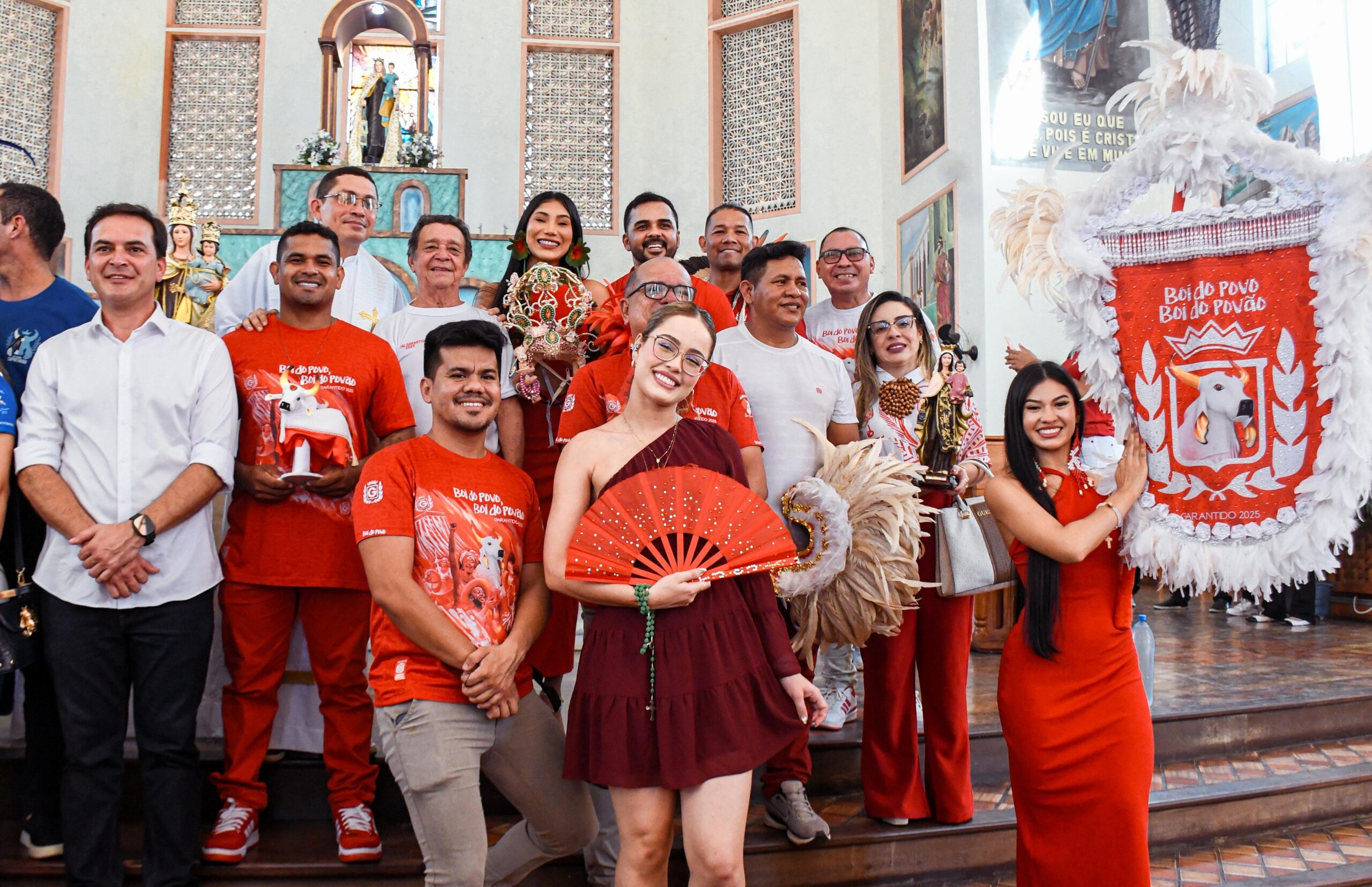 Boi Garantido prestigia missa em ação de graças pelo 58º Festival Folclórico de Parintins