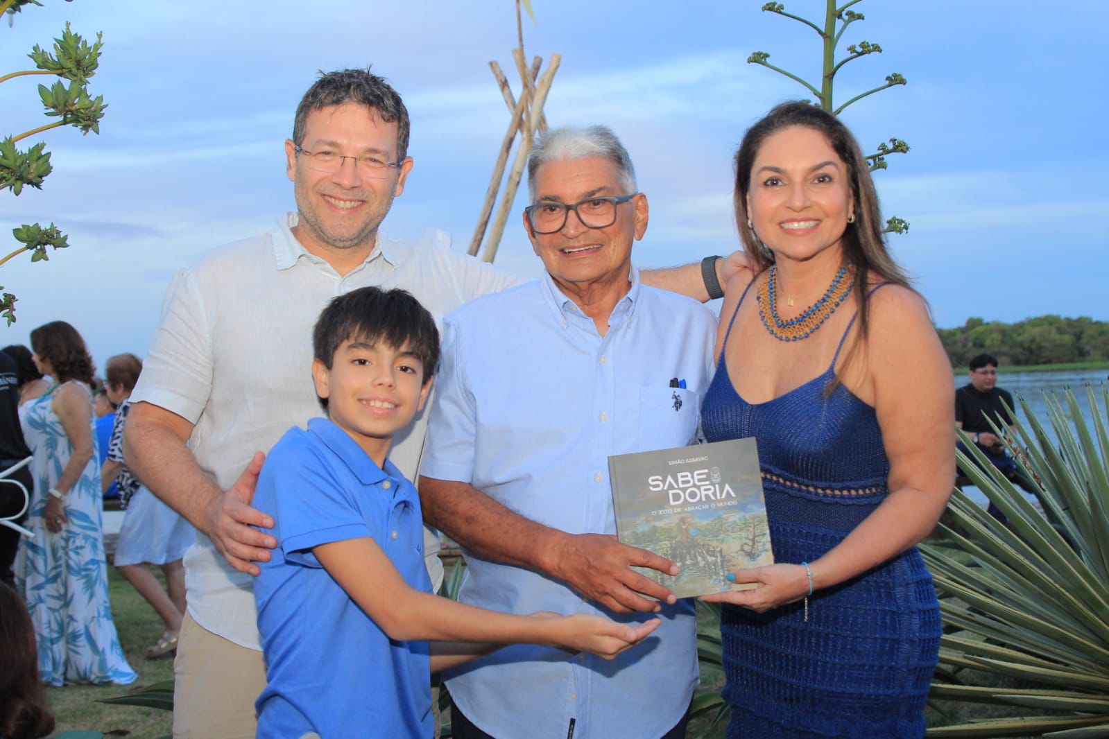 Simão Assayag lança o livro Sabedoria: O Jeito de Abraçar o Mundo