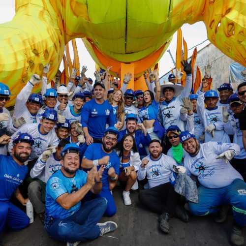 Grandiosidade: Caprichoso impressiona e emociona ao chegar na concentração do Bumbódromo