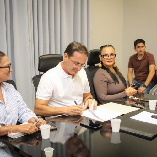 Prefeitura de Parintins inicia processo licitatório para Concurso Público 2026