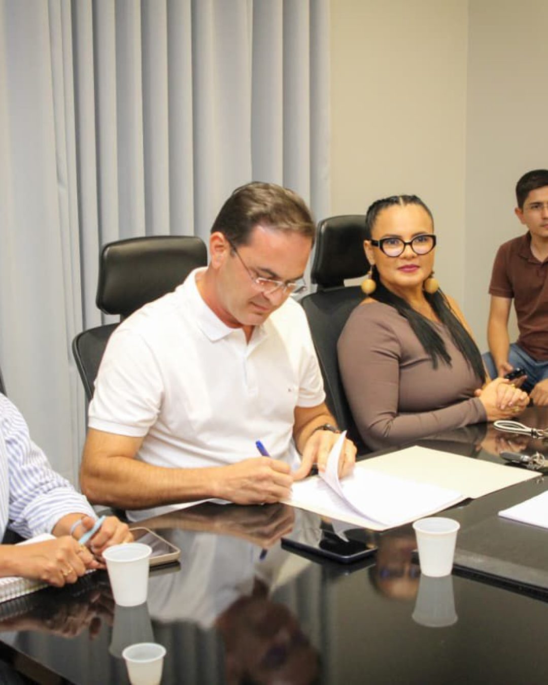 Prefeitura de Parintins inicia processo licitatório para Concurso Público 2026